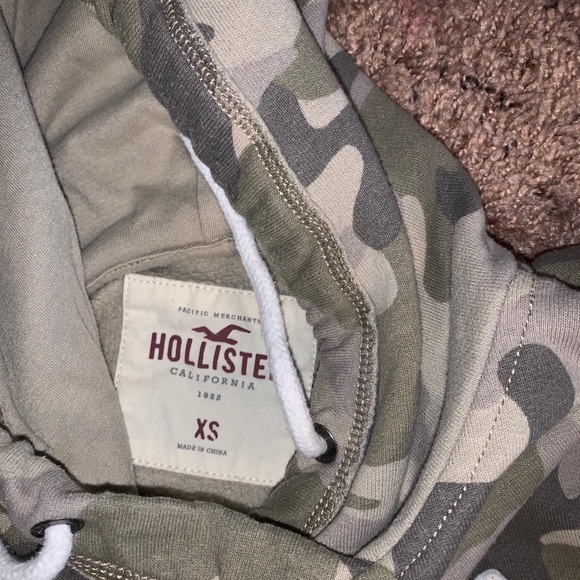 Hollister camo hoodie - Picture 2 of 2